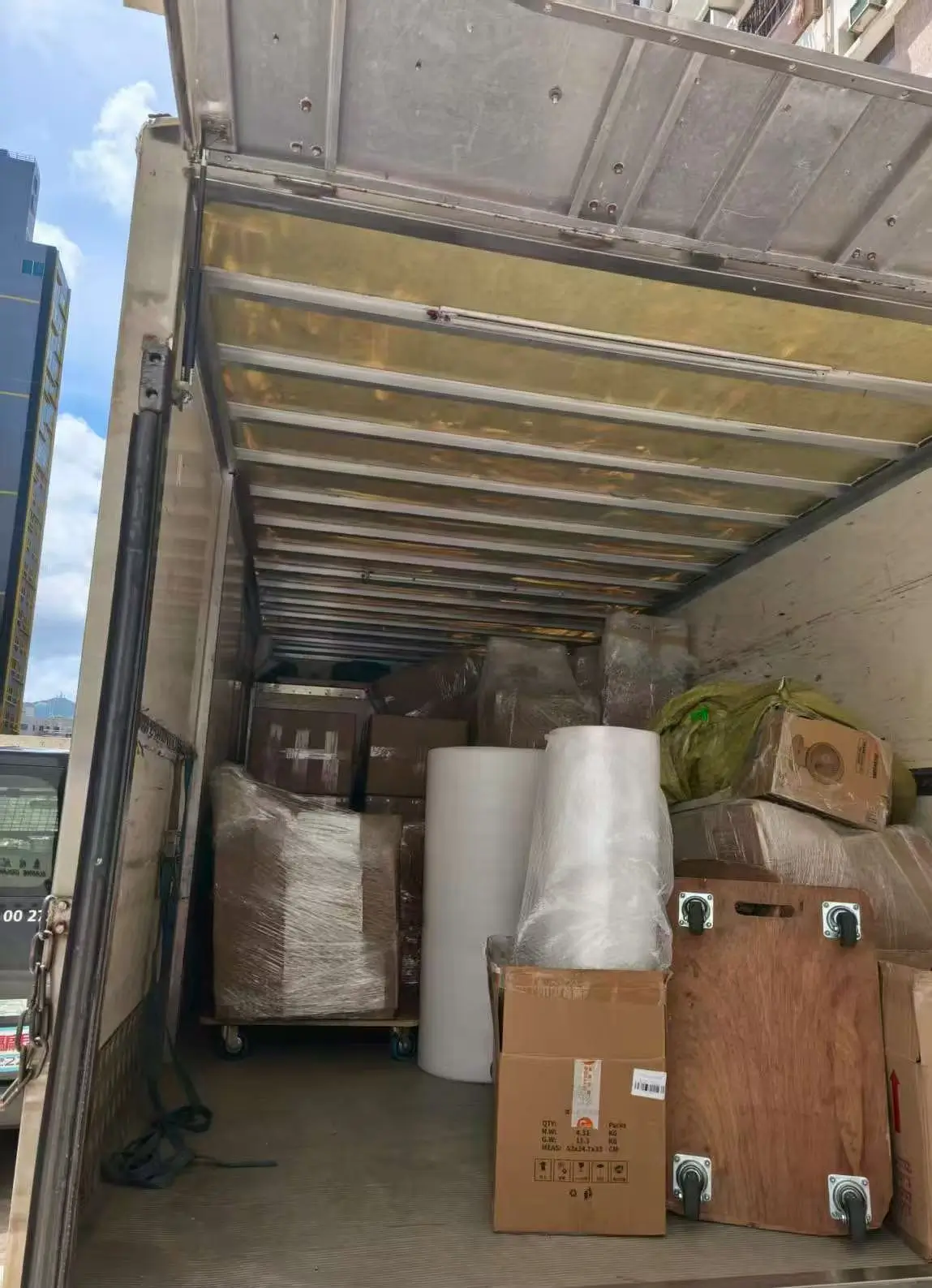 International sea freight moving company service
